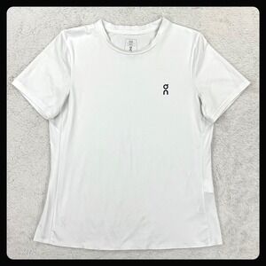 Run On Cloud Court T Shirt Women's MEDIUM White Performance Tennis Tee 1WE1108